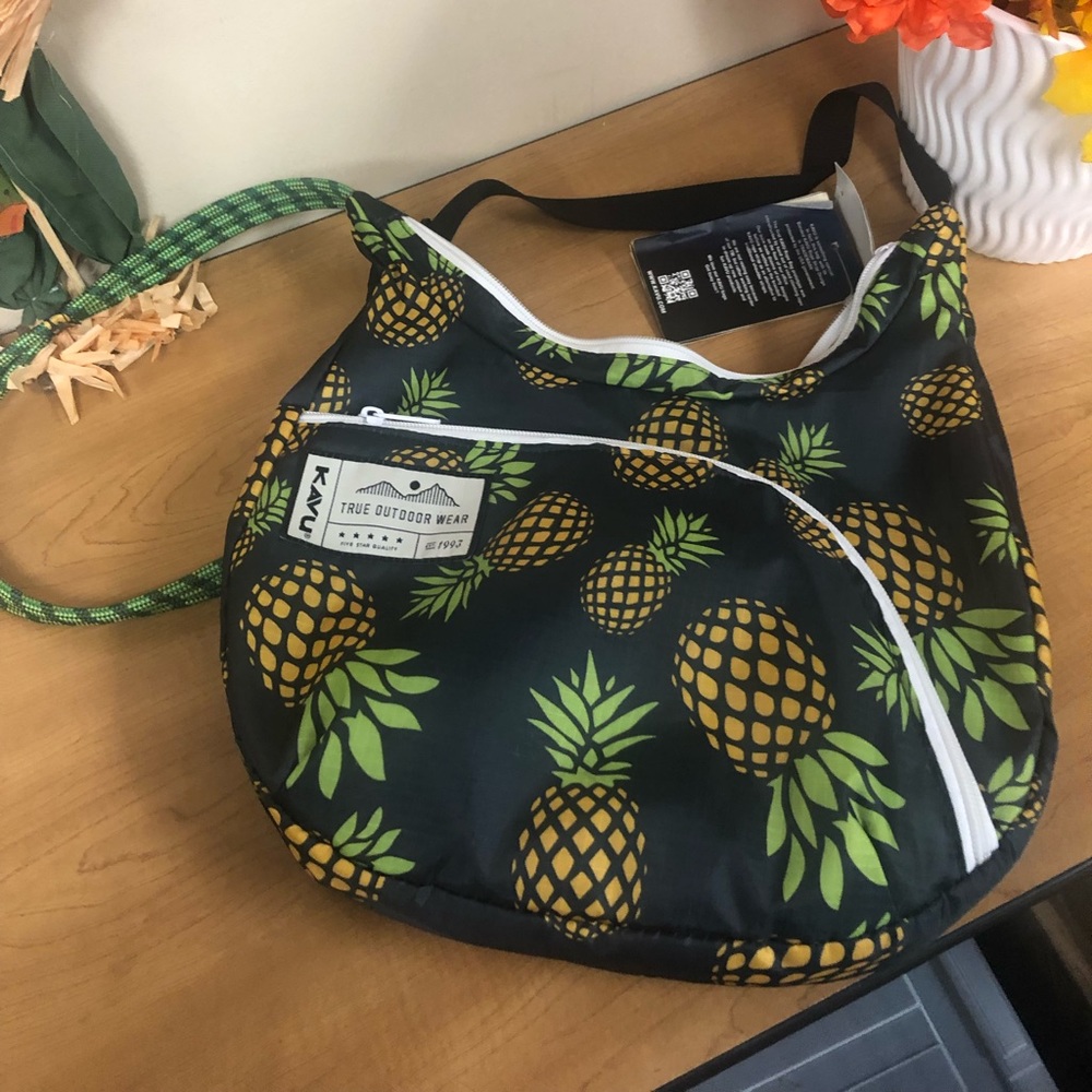 Kavu crossbody satchel